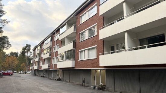 1h+kk+kh+vaatehuone Jalohaukantie 2 D  29, 90240 Oulu