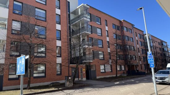2h+kk+s+lasitettu parv. Limingankatu 24 A 14, 90120 Oulu